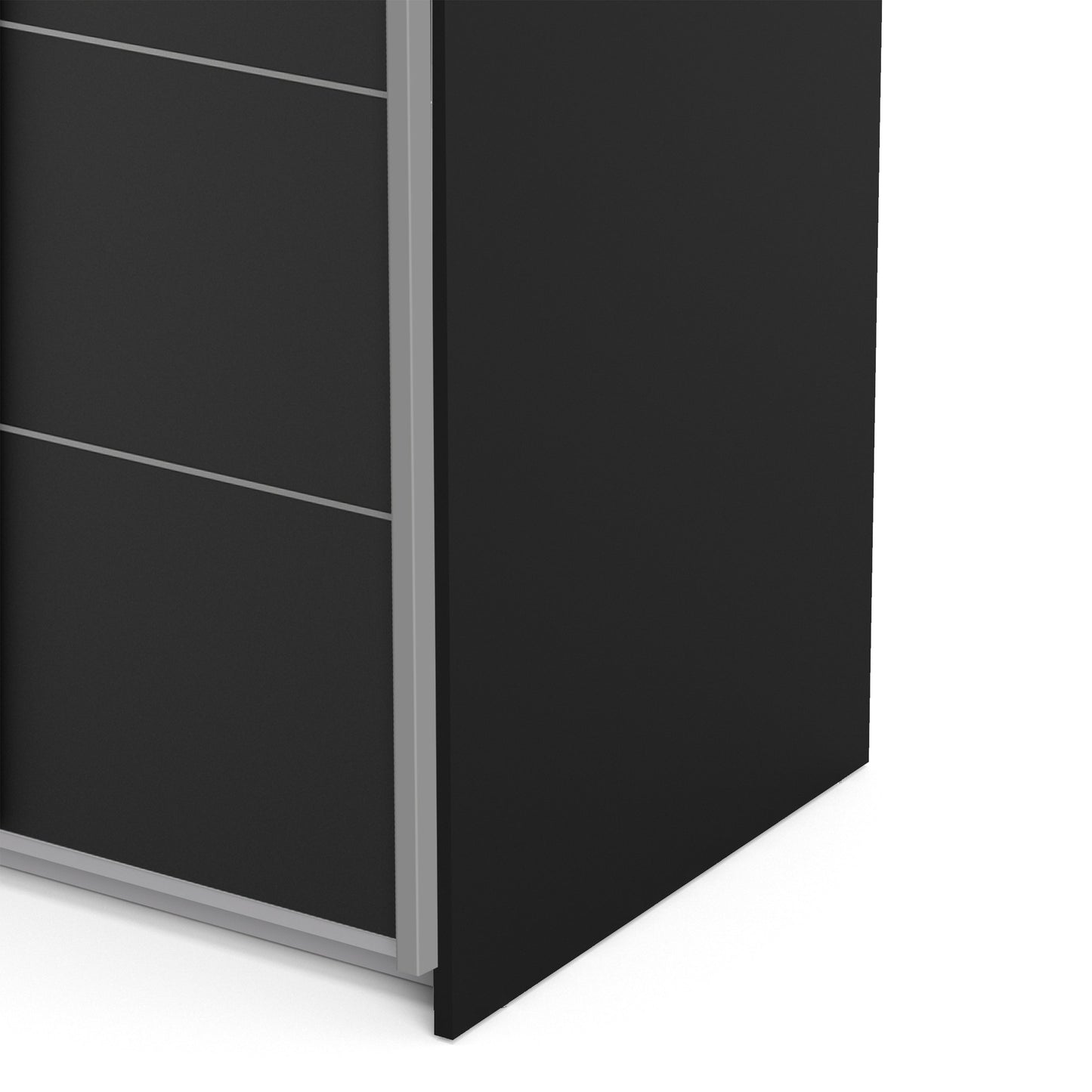 La collection « Patsy ». Armoire coulissante 120 cm en noir mat avec portes noires mates et 2 étagères