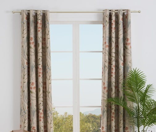 S'adapte à n'importe quelle tringle ou rail à rideau droit