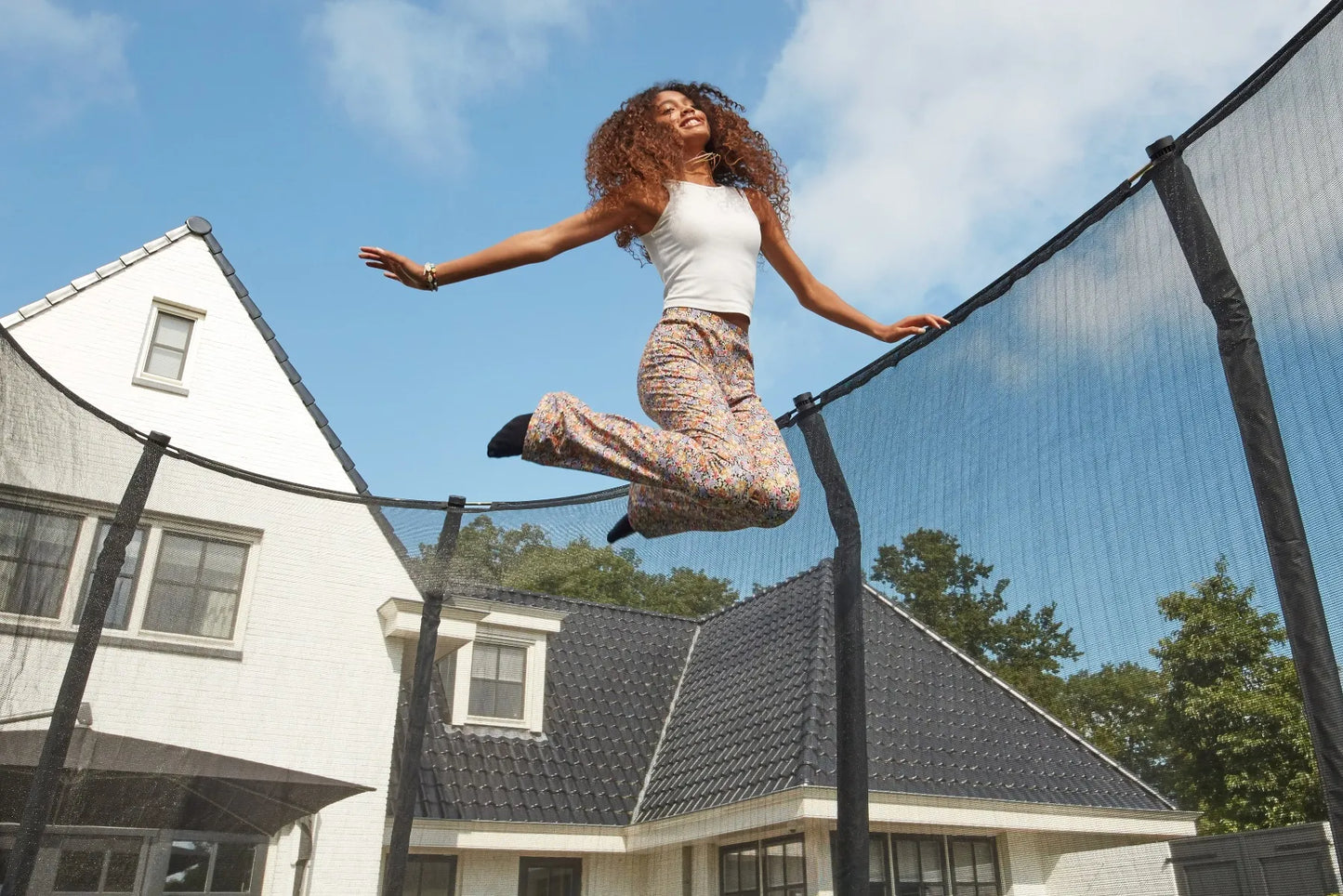 14ft Salta Green Round First Class Edition Trampoline with Enclosure