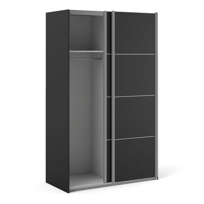 La collection « Patsy ». Armoire coulissante 120 cm en noir mat avec portes noires mates et 2 étagères