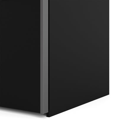 Colección 'Patsy'. Armario corredero de 180 cm en negro mate con puertas negras mate y 2 estantes