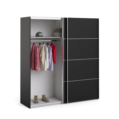 Colección 'Patsy'. Armario corredero de 180 cm en negro mate con puertas negras mate y 2 estantes