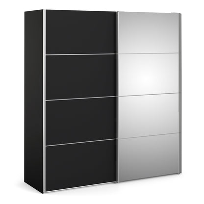 La collection 'Patsy'. Armoire coulissante 180 cm en noir mat avec portes noires mates et 5 étagères