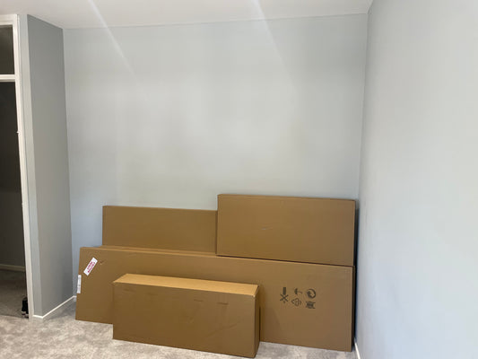 Llevar al servicio de habitaciones.